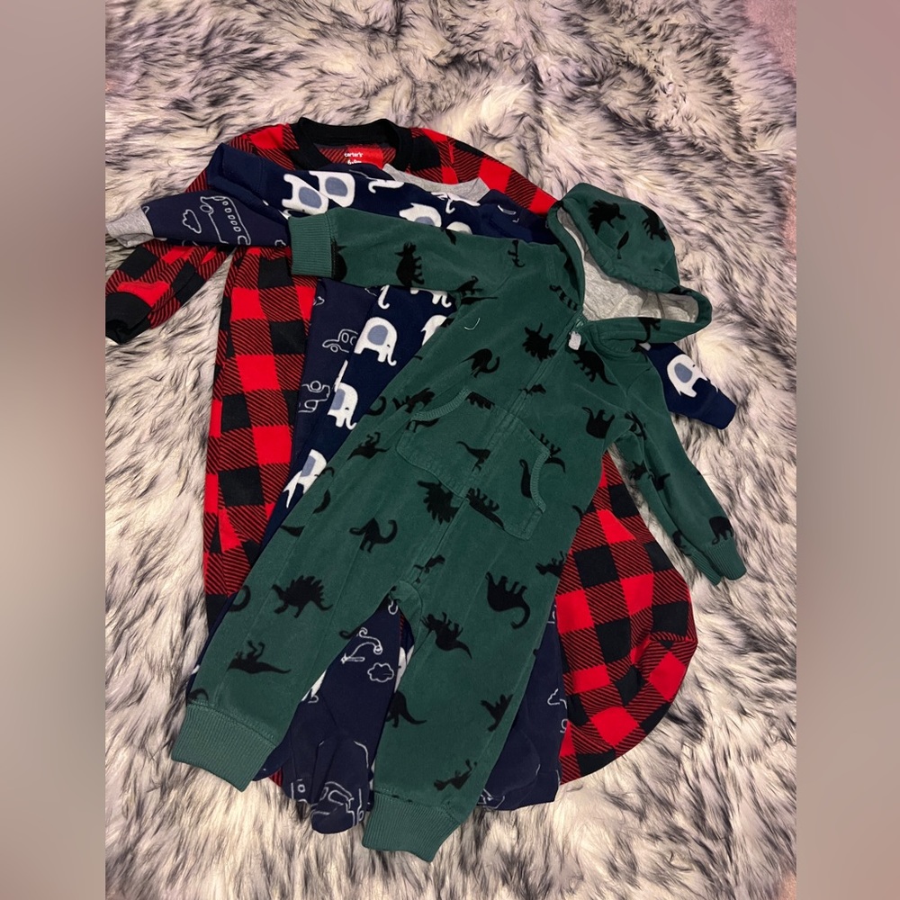Carters Bundle of Fleece Pajamas 9M NWOT